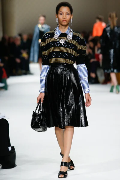 Look 34
